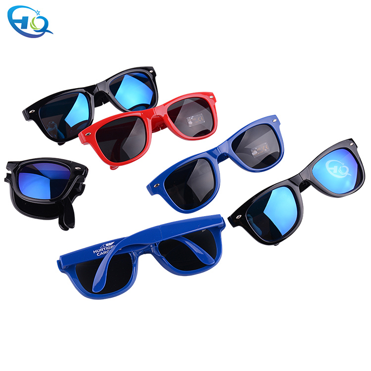 Foldable sunglasses